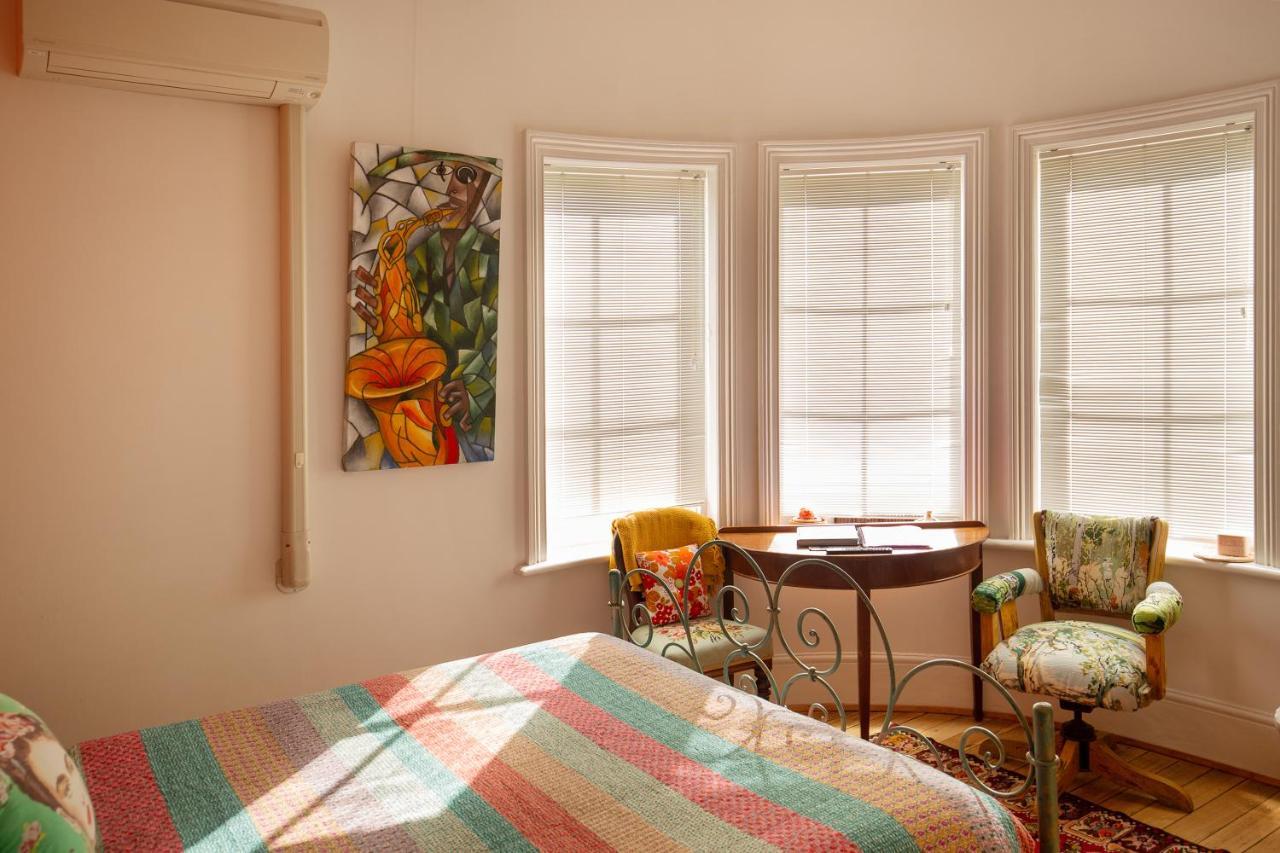 Assemblage Boutique Art B & B Хобарт Экстерьер фото