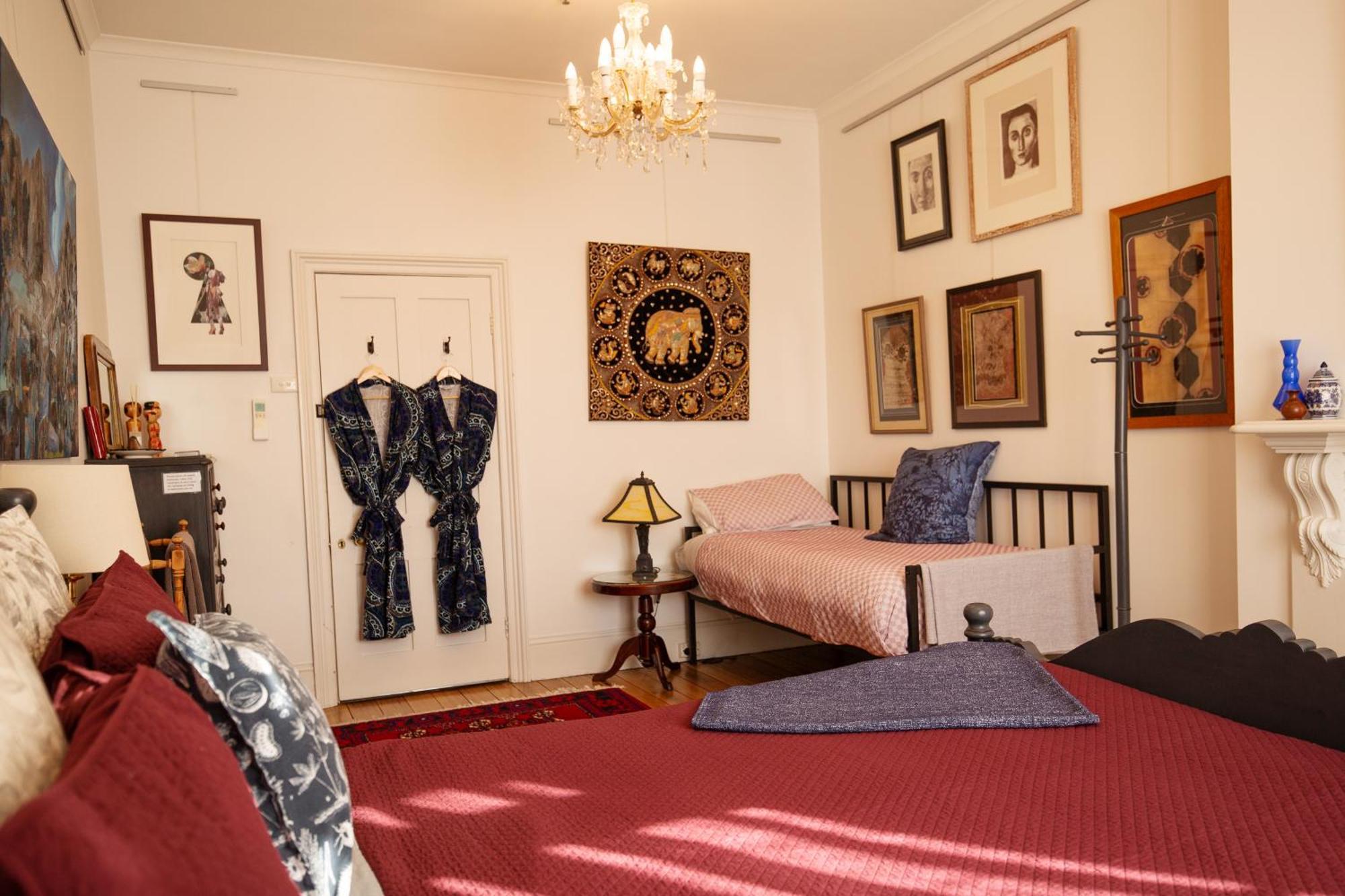 Assemblage Boutique Art B & B Хобарт Экстерьер фото